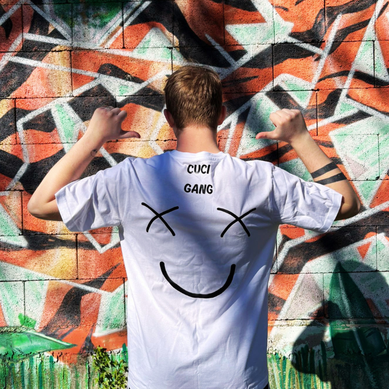 CUCI GANG SMILE TEE – WHITE 🤍